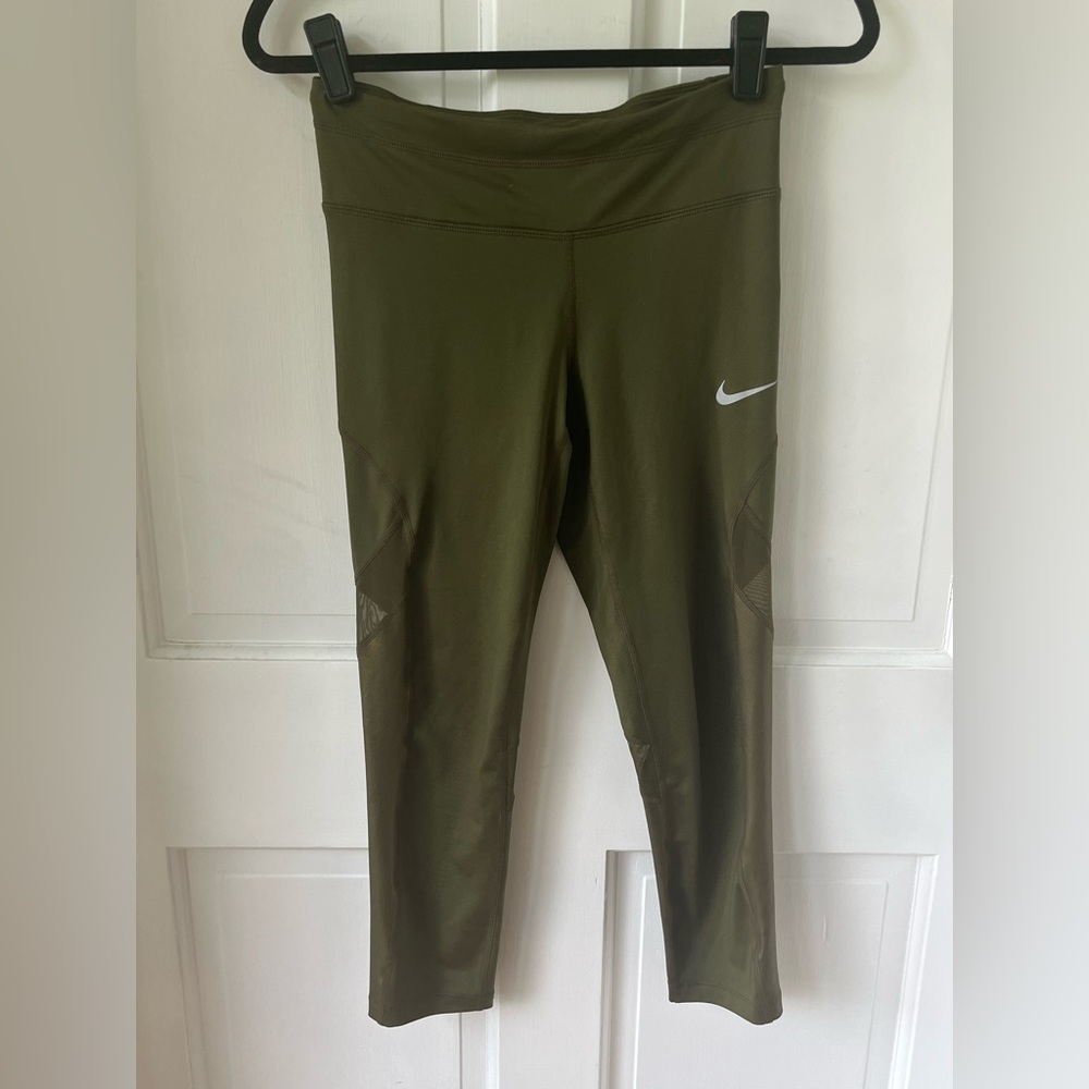 Nike leggings capris Dri Fit